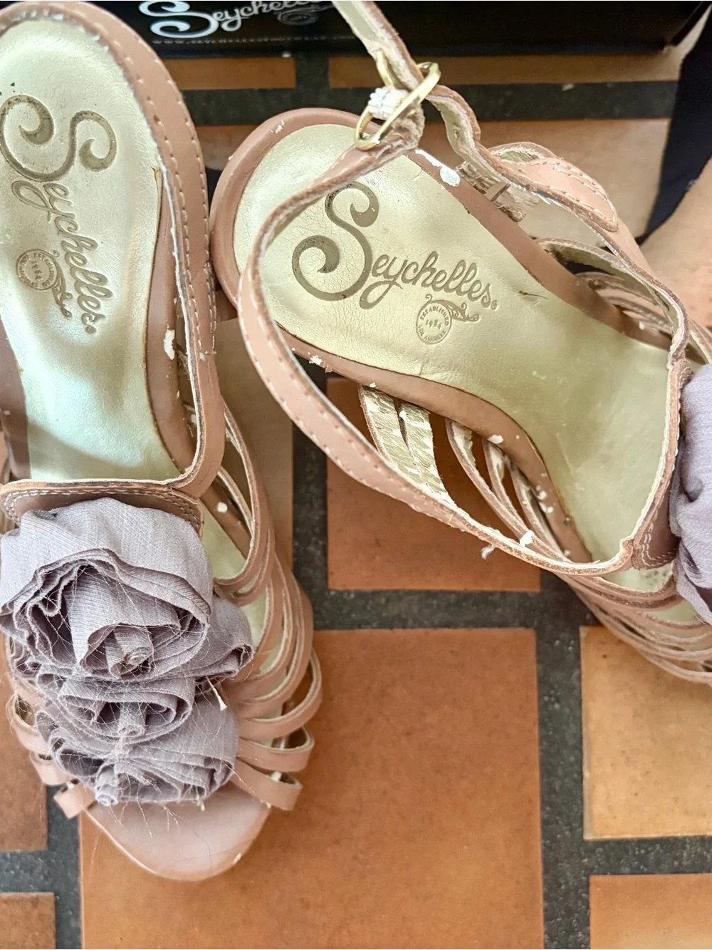 Vintage Seychelles Taupe Rose-Appliqué Wedge Sandals